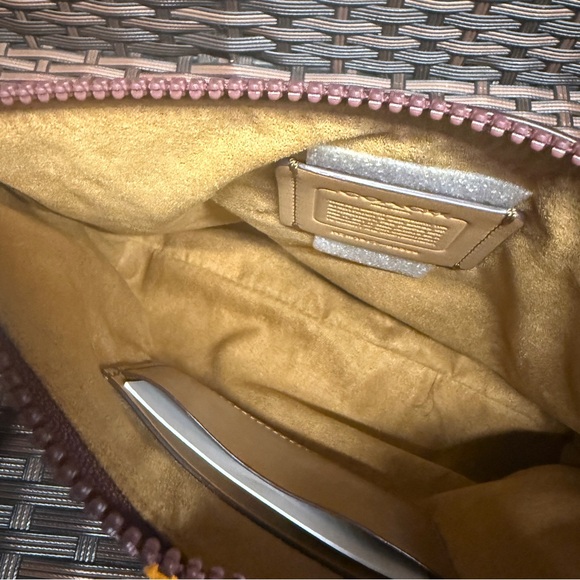 Charlie Pouch With Horse And Carriage Print And Varsity Stripe coach 88500 - Picture 7 of 7